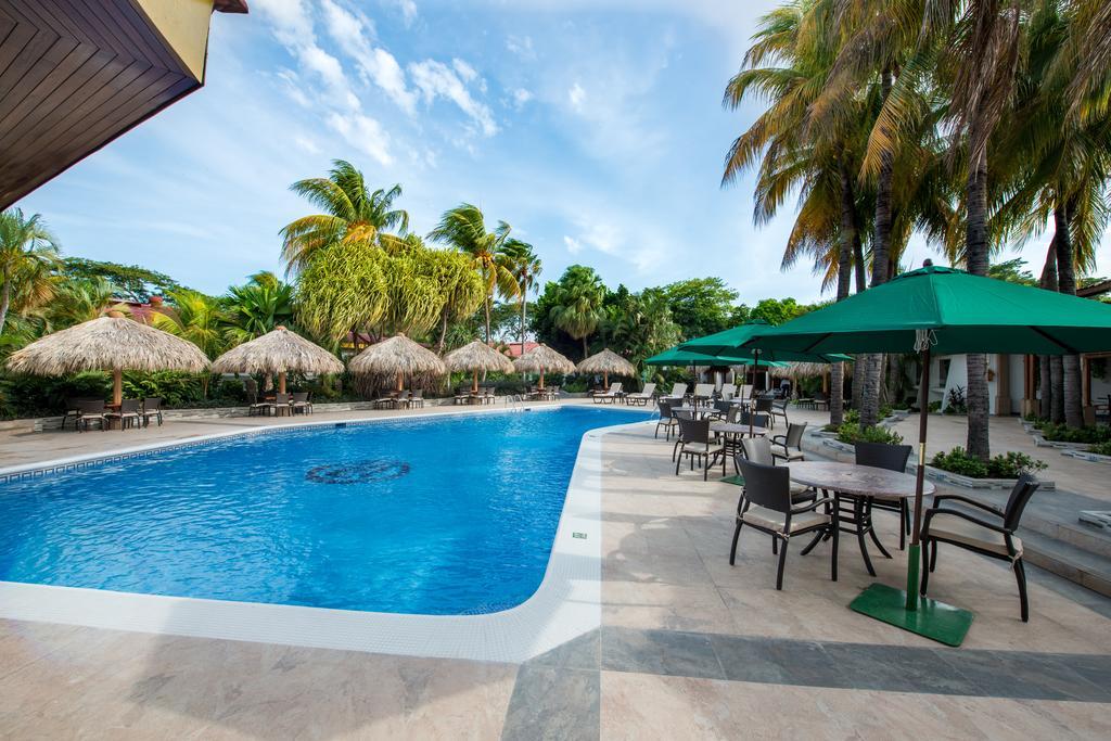 Hotel Globales Camino Real Managua Swimming Pool photo